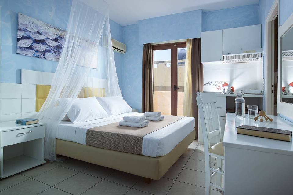 Georgia's Garden Hotel 3