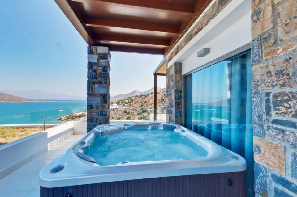 Royal Marmin Bay Boutique & Art Hotel 4