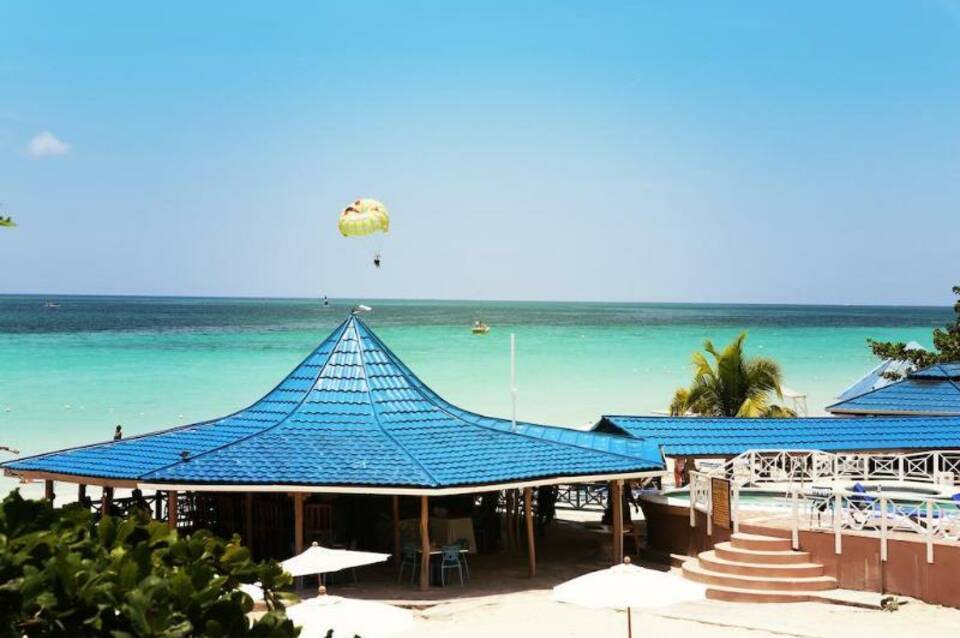 Negril Treehouse Resort 1