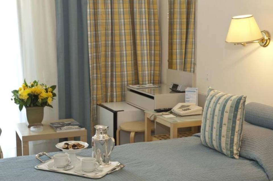 The Park Hotel Piraeus 4