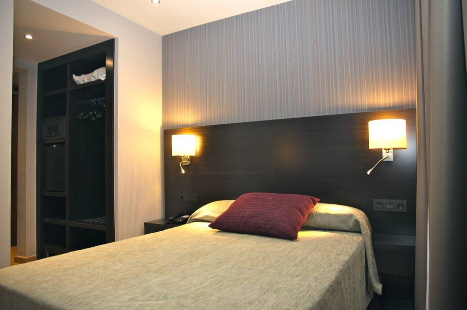 Hotel Petit Palau 5