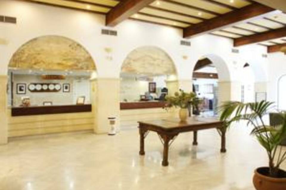 AZZ Guadacorte - Campo de Gibraltar Hotel 1