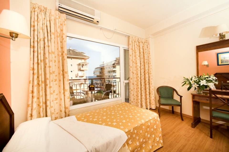 Hotel Monarque Cendrillón 1