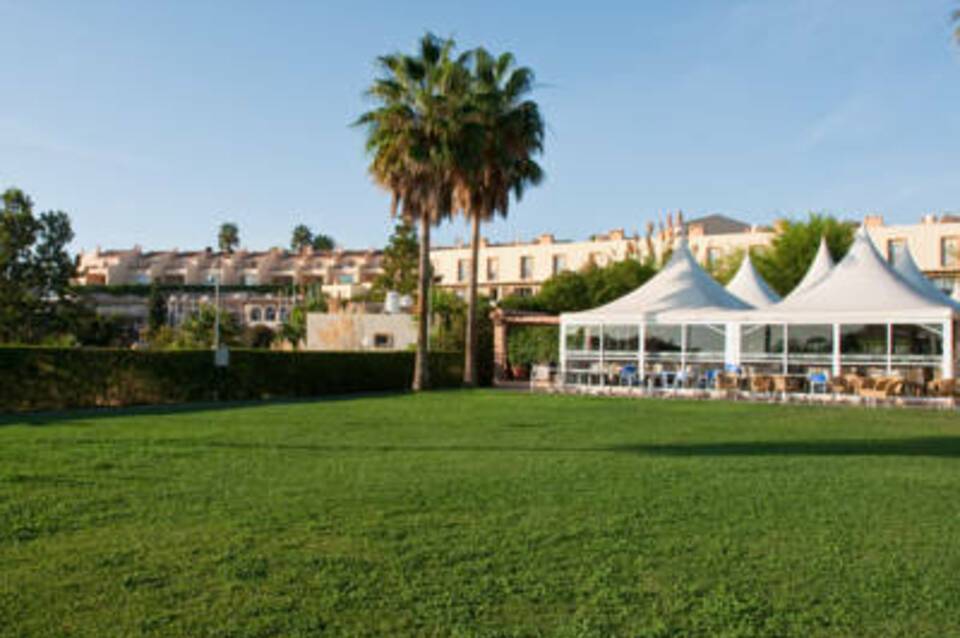 Ramada Hotel & Suites by Wyndham Costa del Sol 1