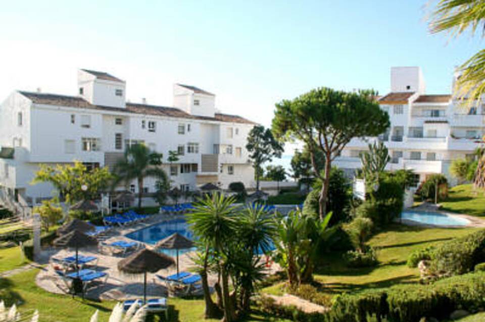 Ramada Hotel & Suites by Wyndham Costa del Sol 2