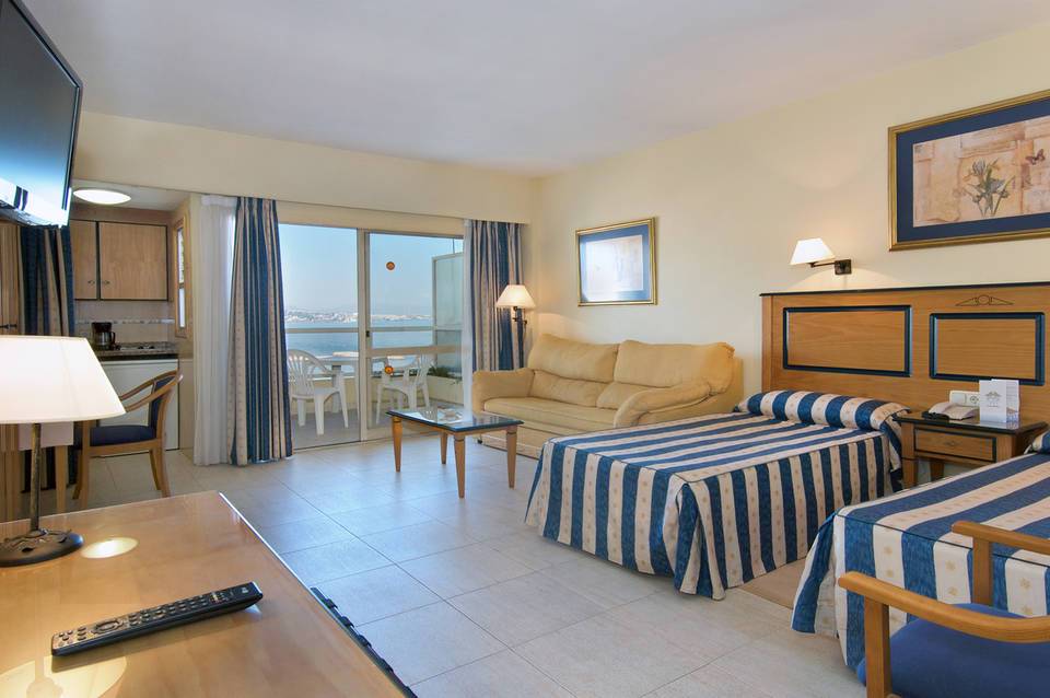 Hotel Apartamentos Pyr Fuengirola 4
