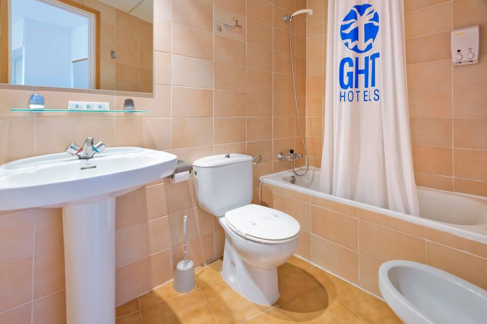 Apart-hotel GHT Tossa Park 1