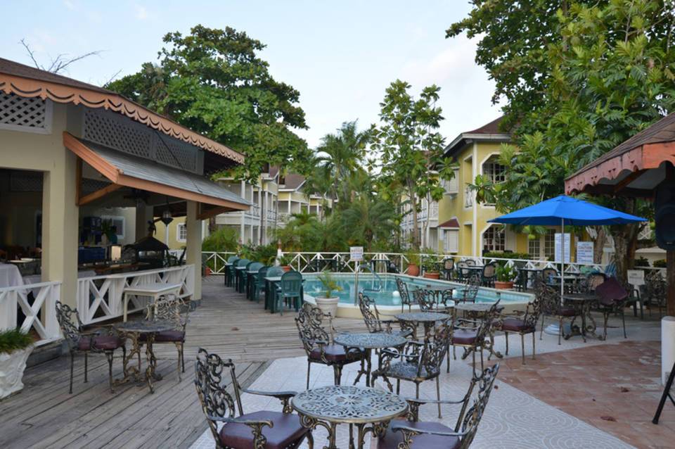 Merril's Beach Resort II 3