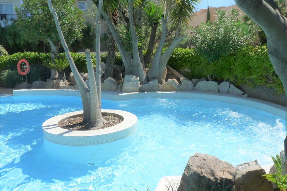 FERGUS Club Pineda Splash 5