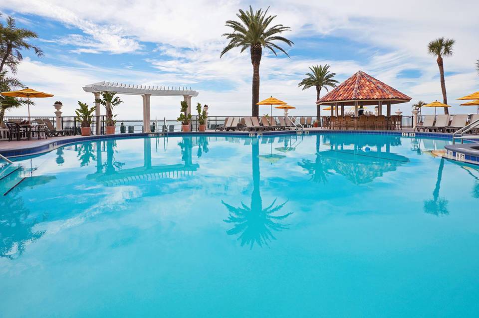 Holiday Inn Hotel & Suites Clearwater Beach 1