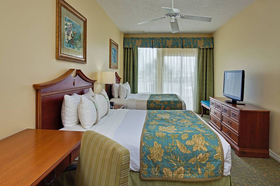 Holiday Inn Hotel & Suites Clearwater Beach 3