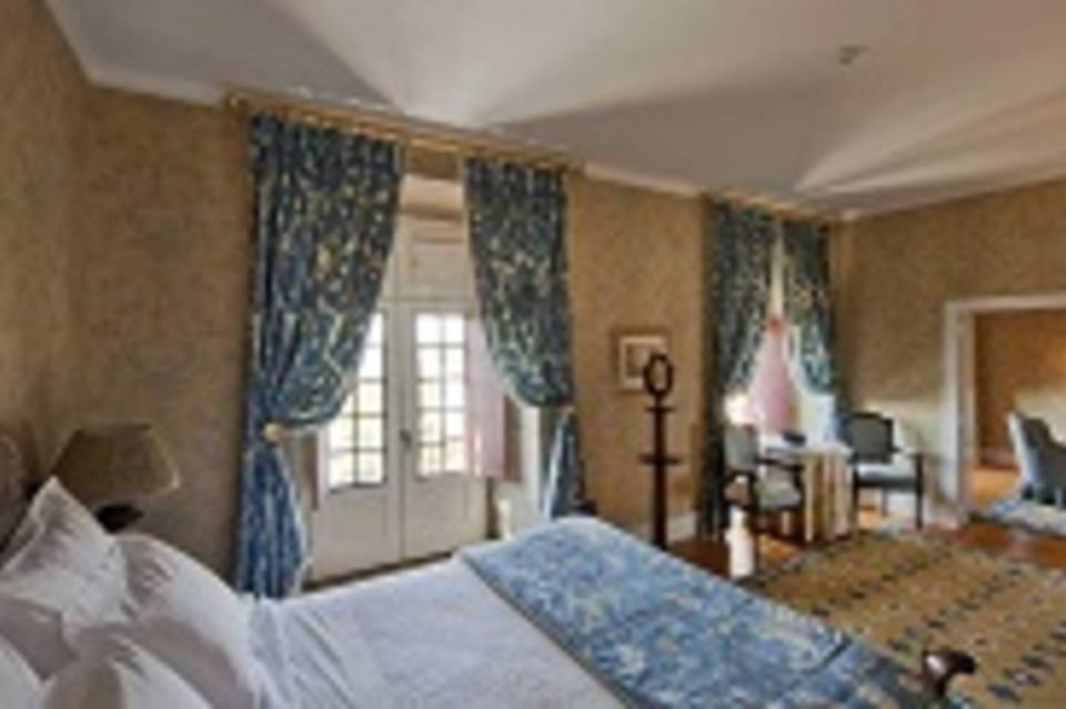 Pousada Mosteiro Guimarães, Monument Hotel & SLH 5