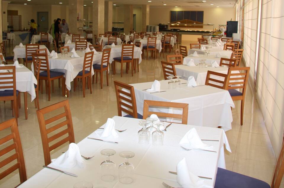 Los Robles 5