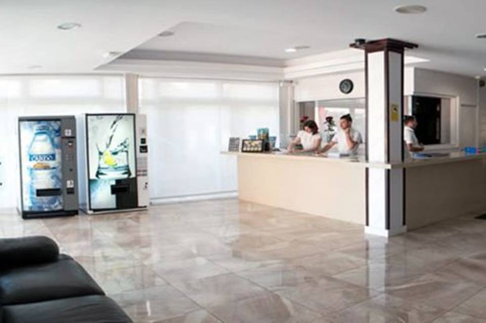 Hotel Golden Sand 1