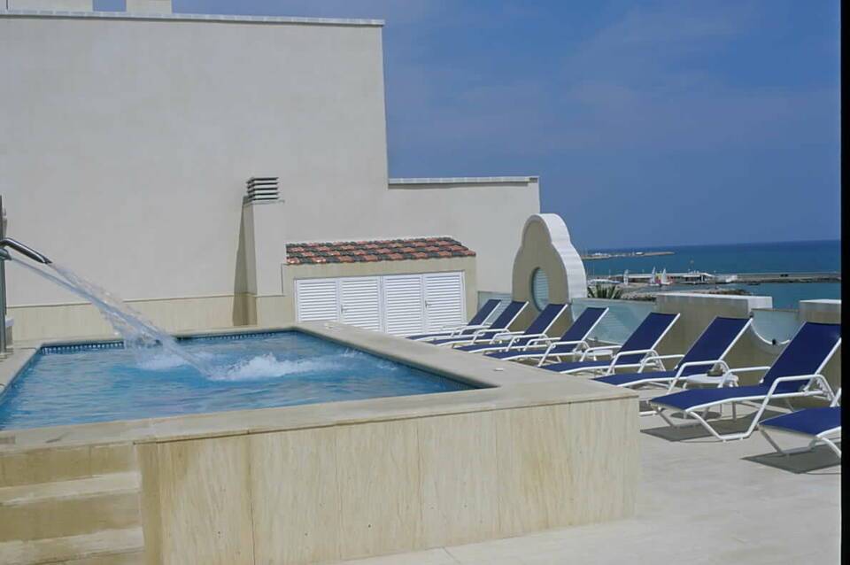 Kalma Sitges Hotel 4