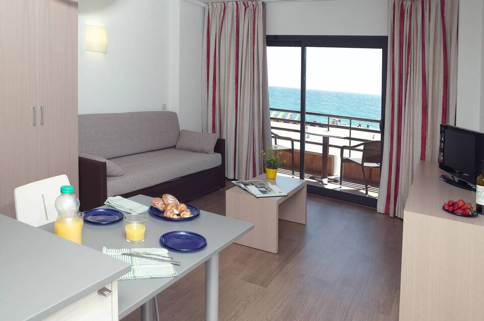 Almirall Apartaments 1