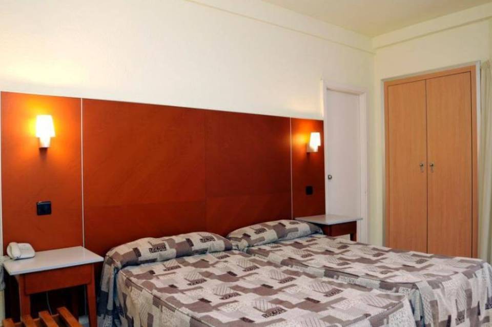 Hotel Oasis Plaza 1