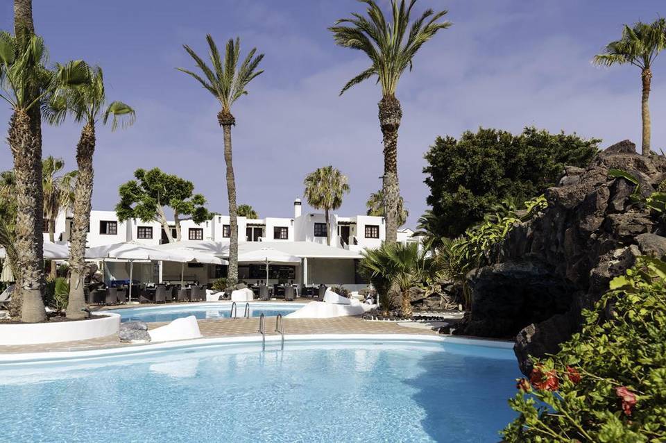 H10 White Suites 1