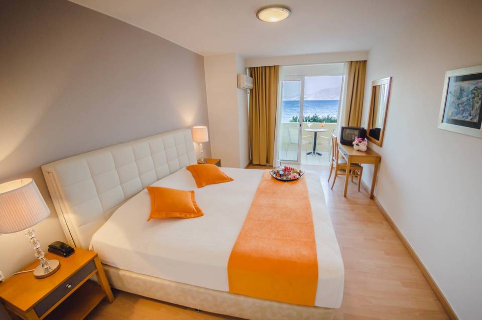 Faedra Beach Resort 4
