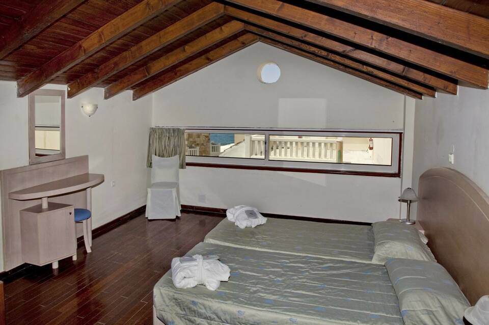 Jo An Beach Hotel 4
