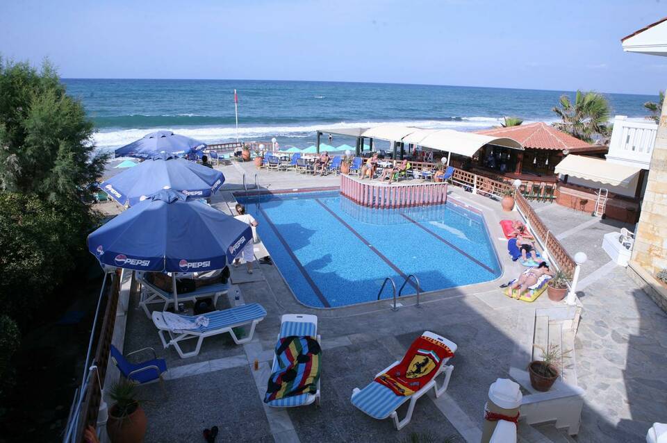 Jo An Beach Hotel 5