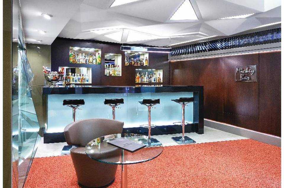Cartoon Hotel 4