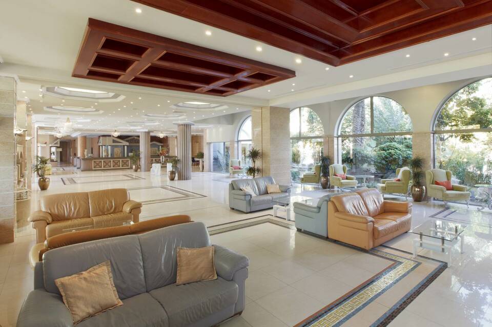Atrium Palace 5