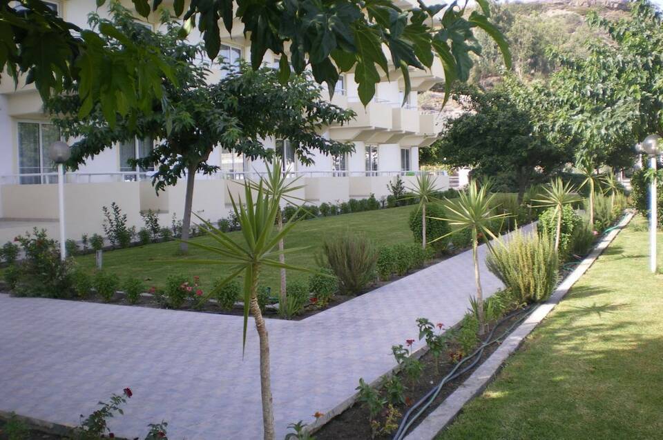 Zoes Hotel 1