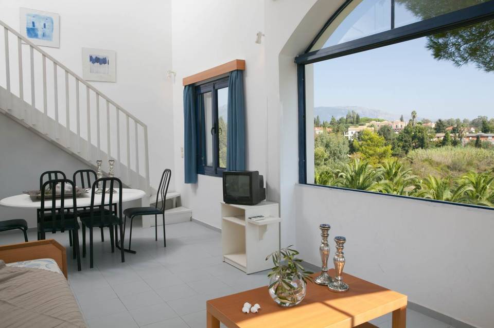 Govino Bay 5