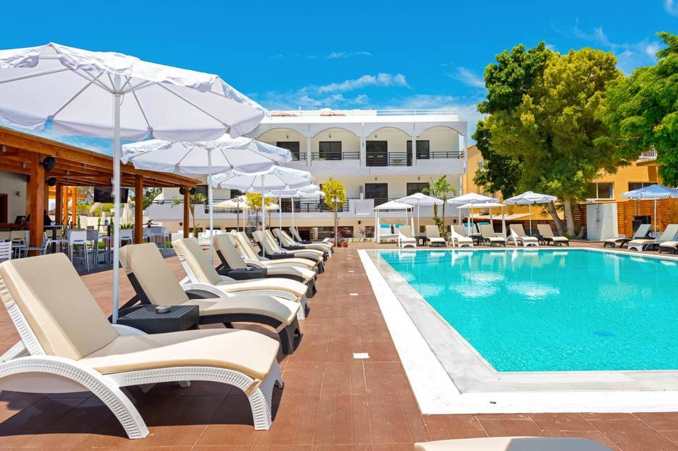 Sunny Days Hotel & Resort 4