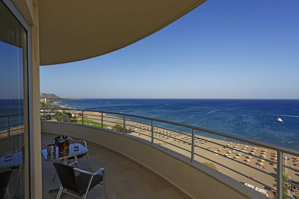 Pegasos Deluxe Beach Hotel 1