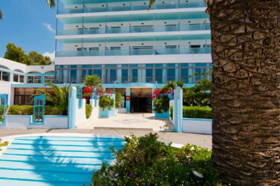 Belair Beach Hotel 4