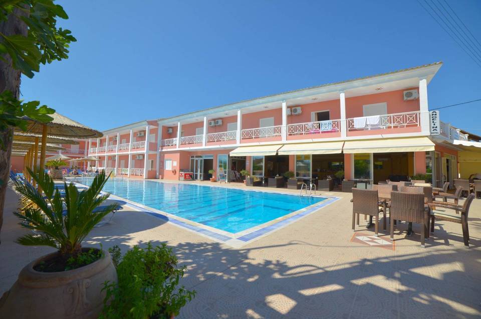 Angelina’s Hotel & Apartments 3