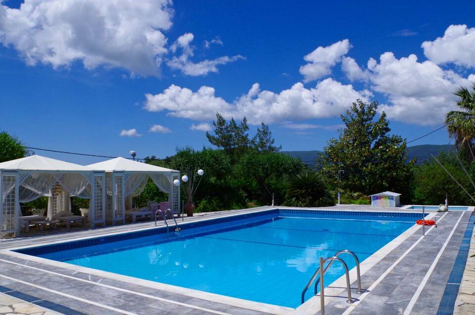 Nefeli Hotel 3