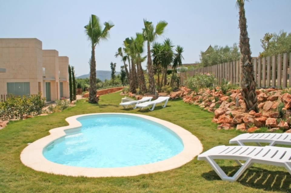 L'Escala Resort 2
