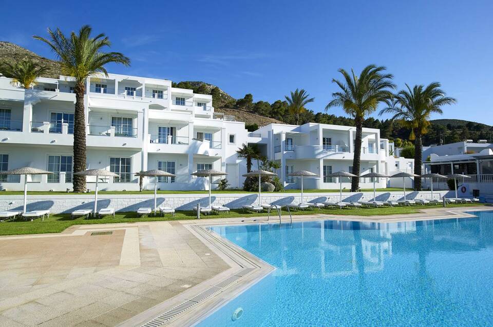 Dimitra Beach Hotel & Suites 3