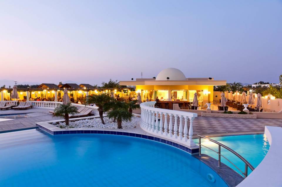 Gaia Palace Hotel 4