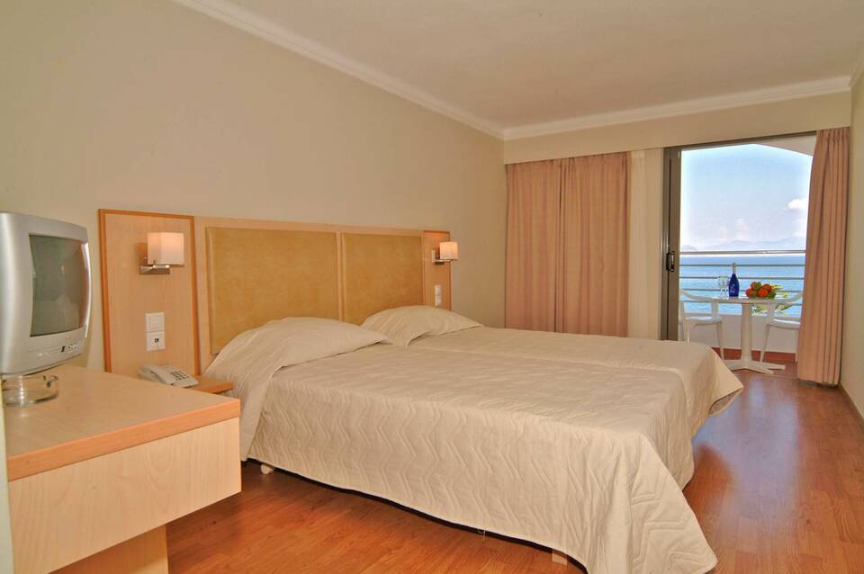 Hotel Triton 5