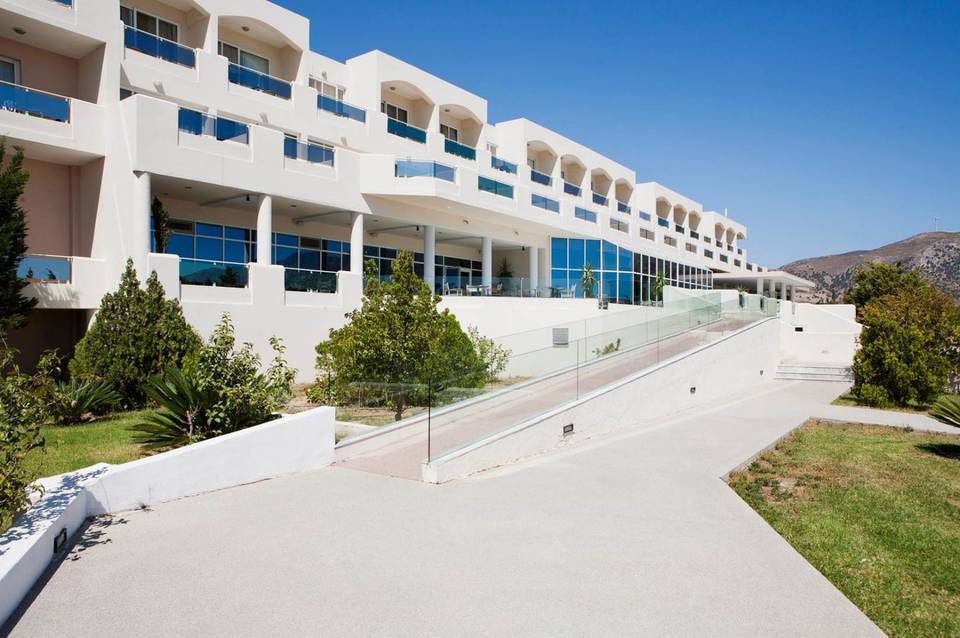 Sovereign Beach Hotel 5
