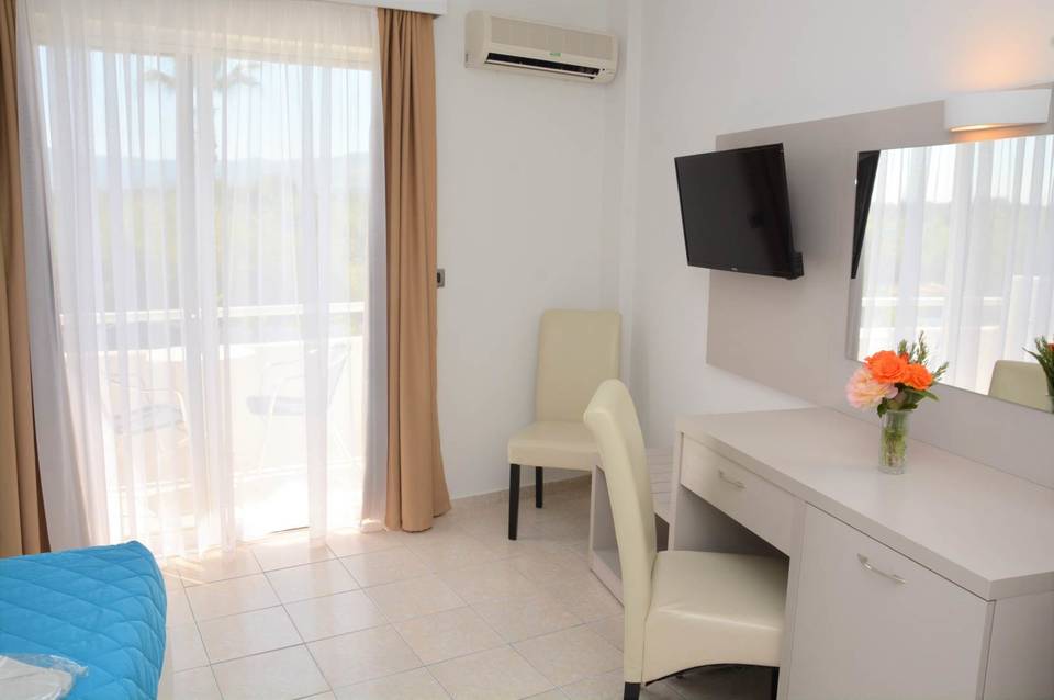 Costa Angela Seaside Resort 3