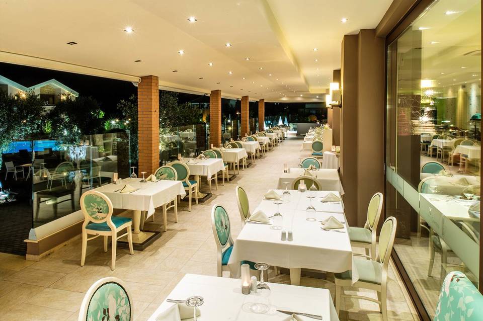 Alexandra Golden Boutique Hotel 1