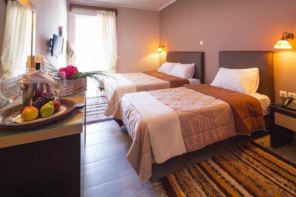 Kyparissia Beach Hotel 4