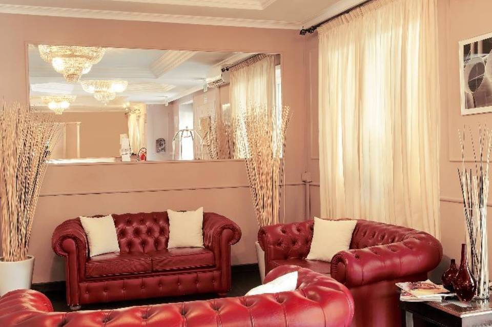 Club House Hotel 4