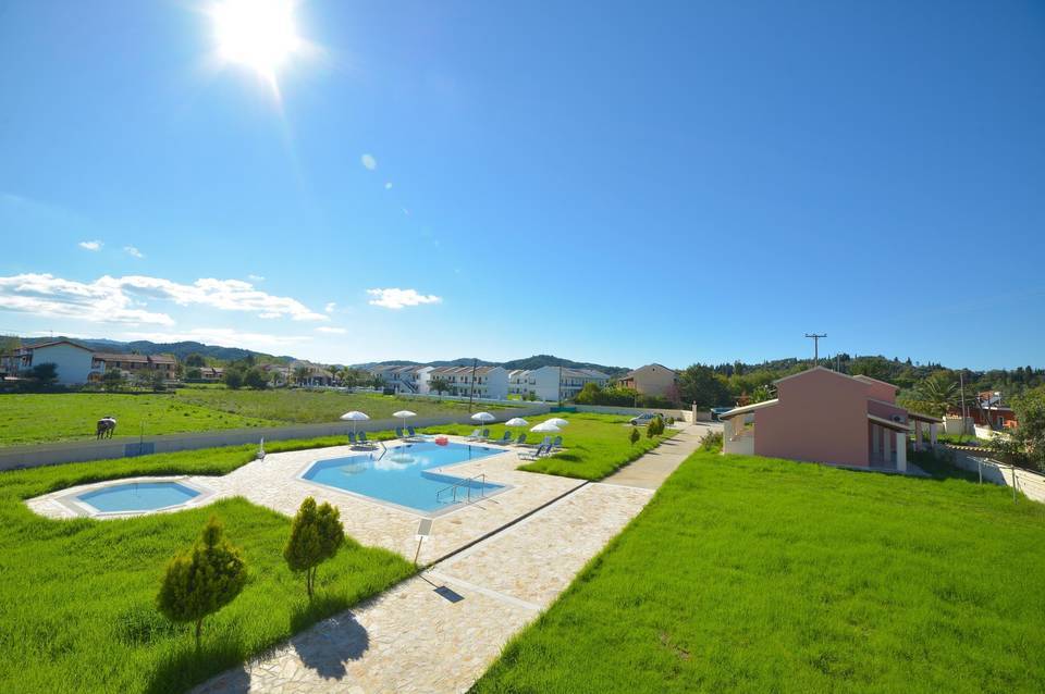 Megali Luxuries Apartments 1