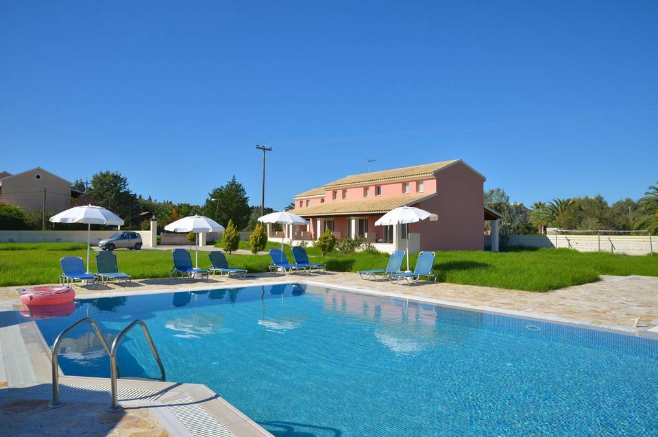Megali Luxuries Apartments 3