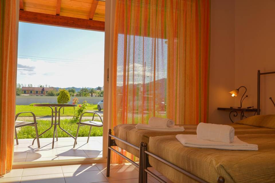 Megali Luxuries Apartments 4