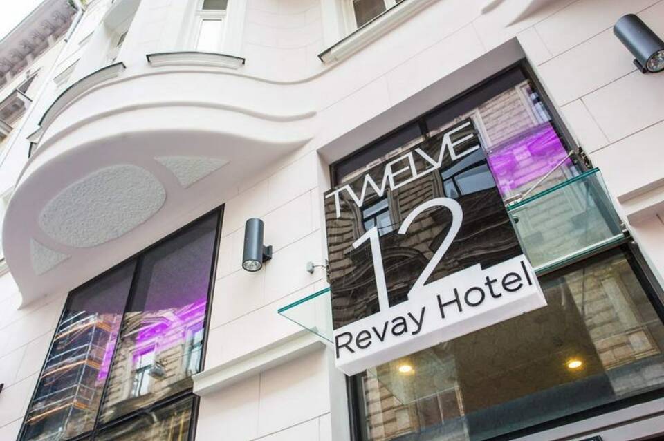 12 Revay Hotel 4