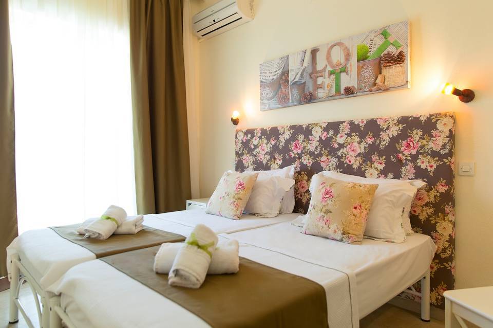 Aurora Beach Hotel Corfu 1