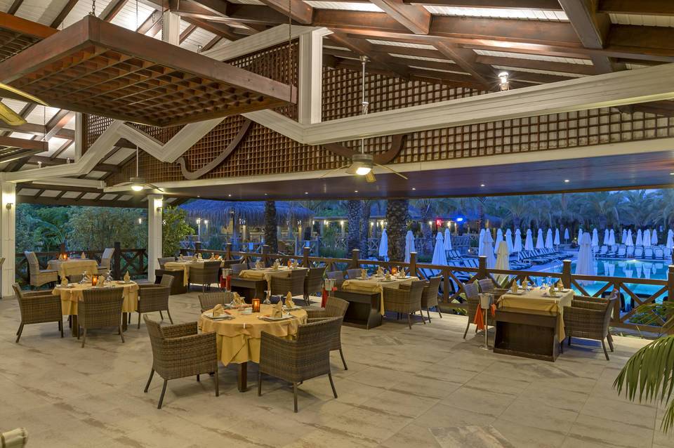 Royal Wings Hotel 4