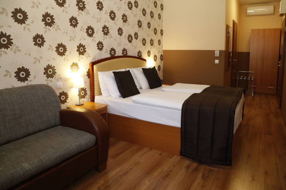 Six Inn Hotel - Budapest 4